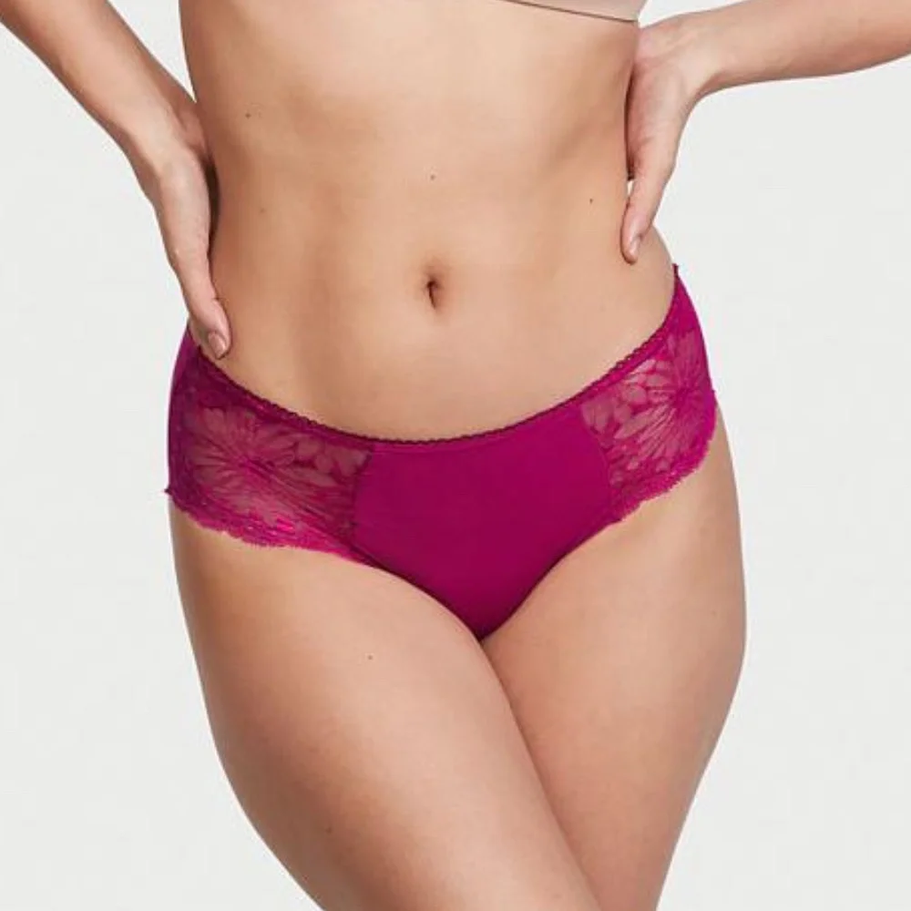 Victoria's Secret No-Show Floral Lace Hiphugger Panty Ophelia Pink Small NEW